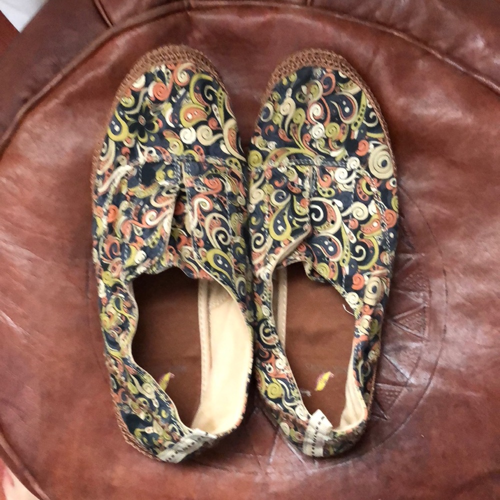 Slip ons